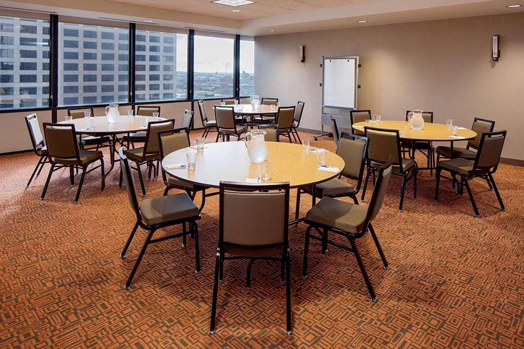 Hyatt House New Orleans Downtown Hotel Facilities photo