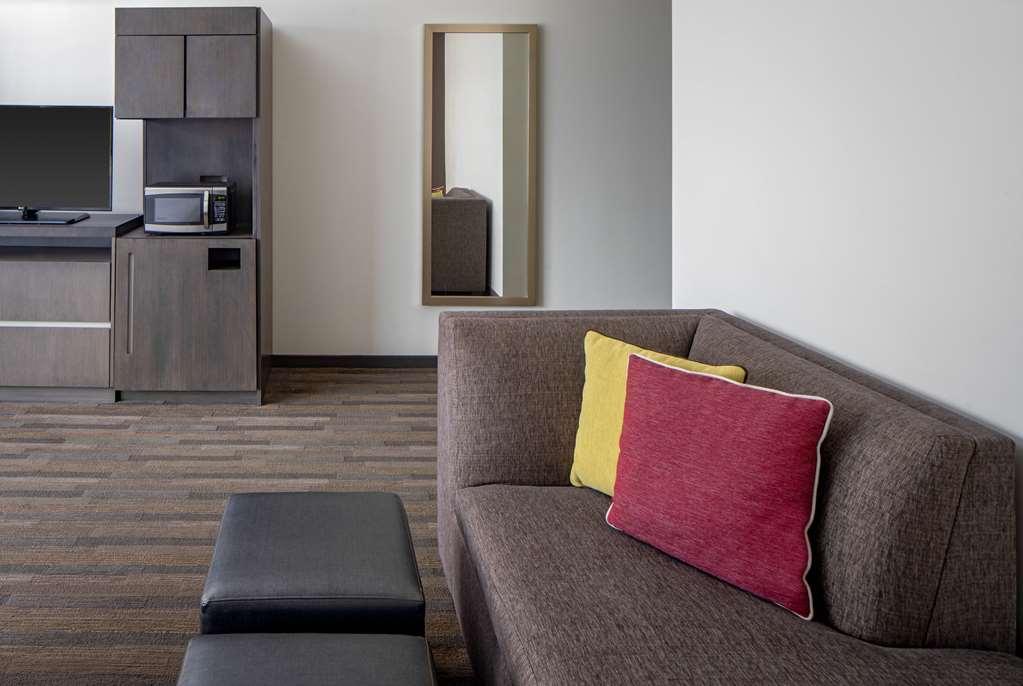 Hyatt House New Orleans Downtown Hotel Room photo